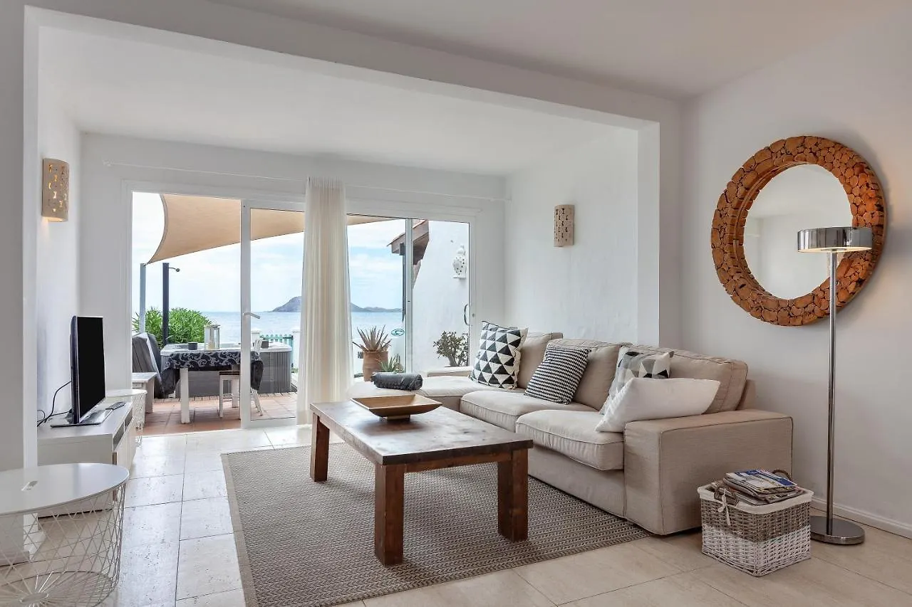 Luxury Oceanfront Villa コラレホ